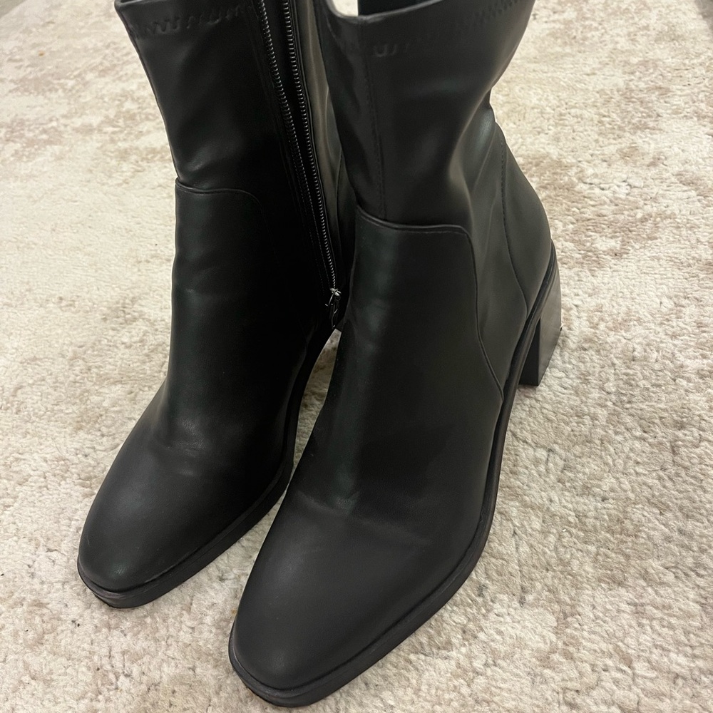 Women’s Dolce Vita chunk heel booties